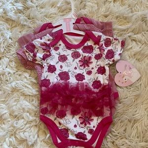 NWT Princess Rose 3 piece onesie 3-6 month